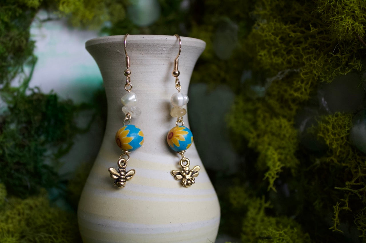 sunny bee dangles