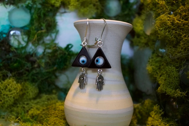 👁 got your back dangles